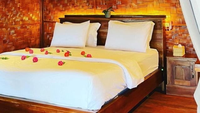 Three Queen Villa And Homestay Waikabubak Zewnętrze zdjęcie