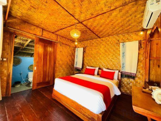 Three Queen Villa And Homestay Waikabubak Zewnętrze zdjęcie
