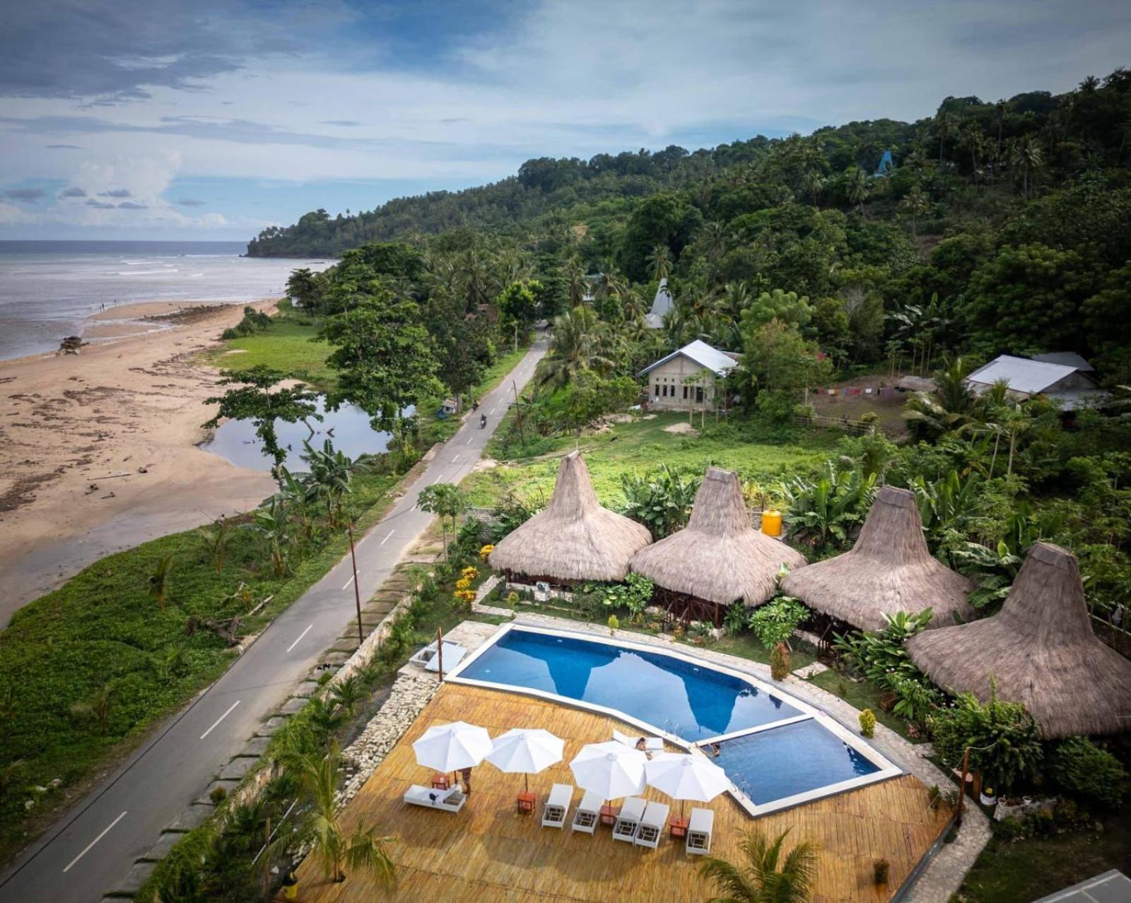 Three Queen Villa And Homestay Waikabubak Zewnętrze zdjęcie